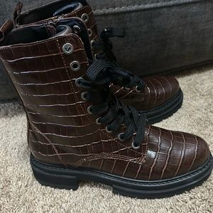 KURT GEIGER LONDON SIVA